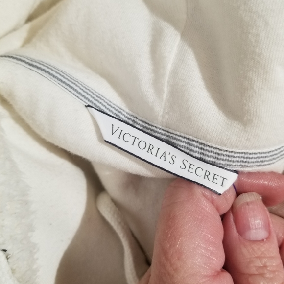Victoria's Secret Plush Cream Color Hoodie Pullover w/Hood Sz Large-XL Like New - Picture 6 of 14